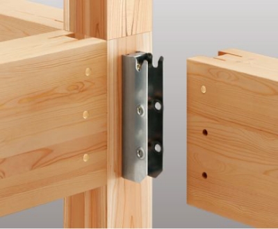 接合部を強固に緊結する構造用接合金物を標準採用